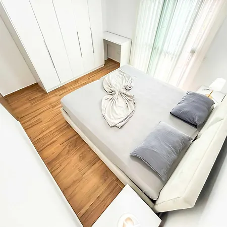 Consistency Of Living 509 Apartman