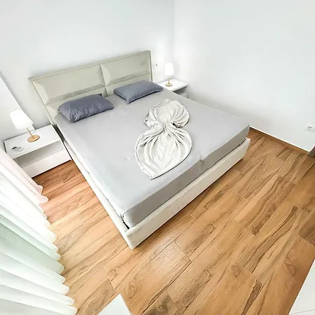 Apartman Consistency Of Living 509